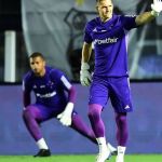 Rafael Cabral, do Cruzeiro, se emociona em mais um reencontro com o Santos