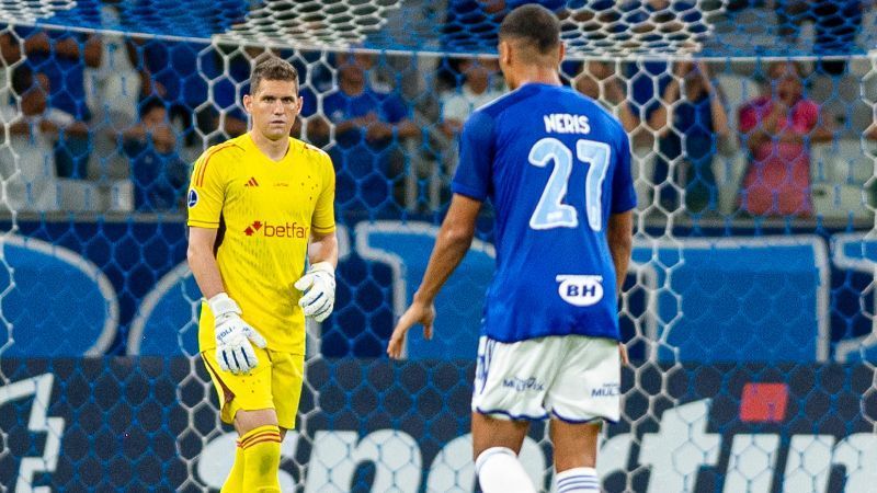 Cruzeiro: Seabra sai em defesa de Rafael Cabral, vaiado pela torcida no Mineirão