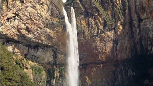 Cachoeira é a mais alta de Minas
