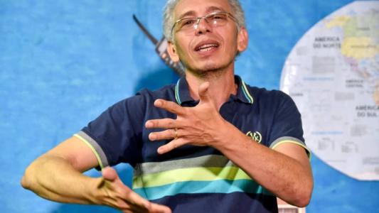 Cada país tem sua língua de sinais, e a Libra é a brasileira