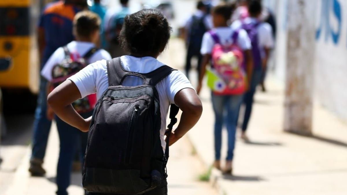 Cadastro Escolar 2025: inscrições para vagas remanescentes começam nesta terça-feira (21) em MG