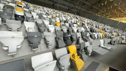 Cadeiras da Arena MRV quebradas após clássico com o Cruzeiro