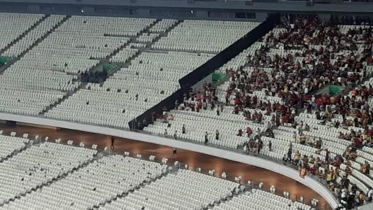 Cadeiras quebradas no Arena Castelão depois da vitória do Ceará sobre o Sport pela Copa do Nordeste