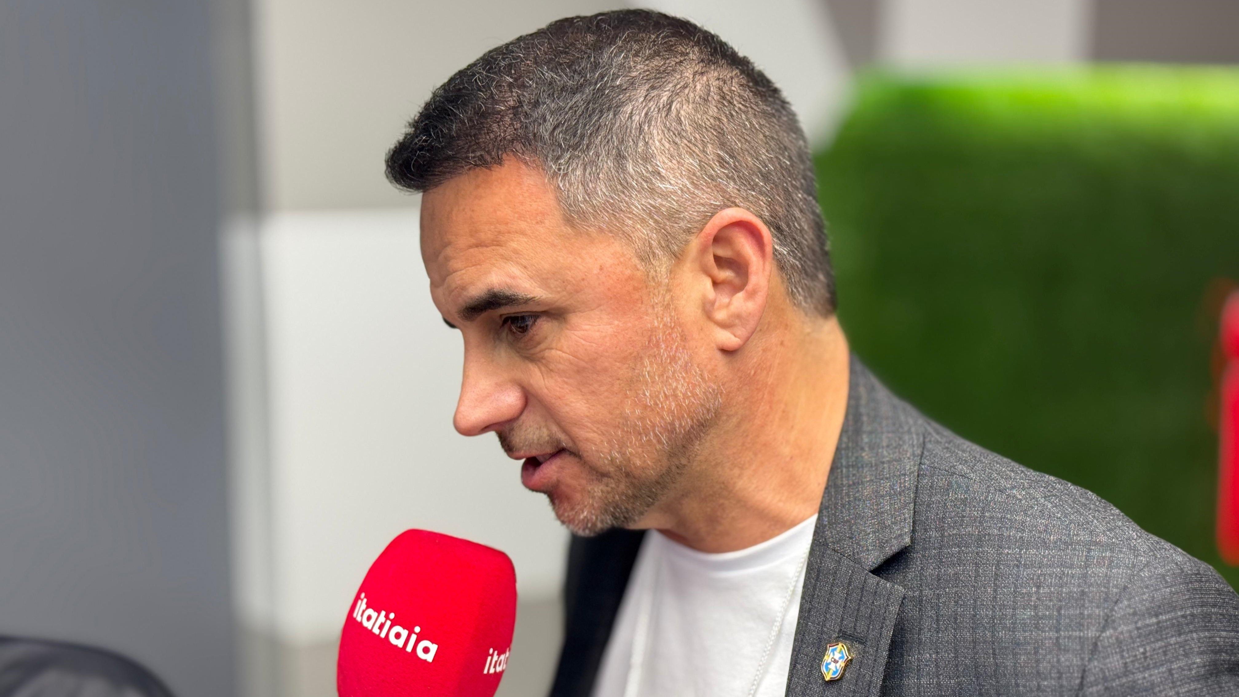 Rodrigo Caetano reage à pergunta sobre possível volta ao Atlético