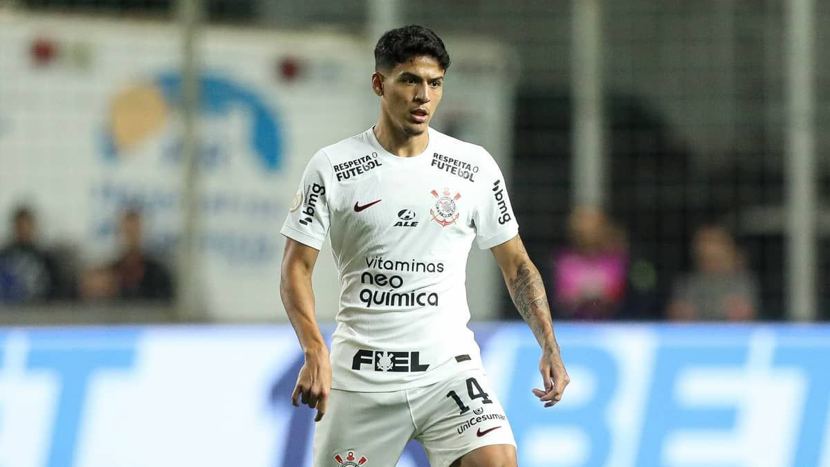 Caetano deve fazer seu primeiro clássico pelo Corinthians
