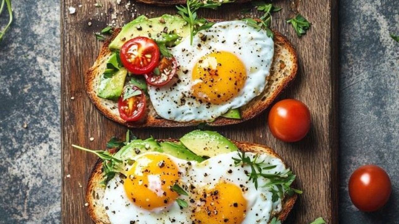 Café da manhã low carb: receitas práticas para começar o dia com energia