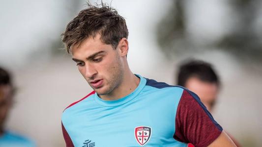 Cagliari e Milan se enfrentam no Campeonato Italiano