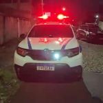 Homem é morto com faca de açougueiro após pedir que filho evitasse 'más companhias'