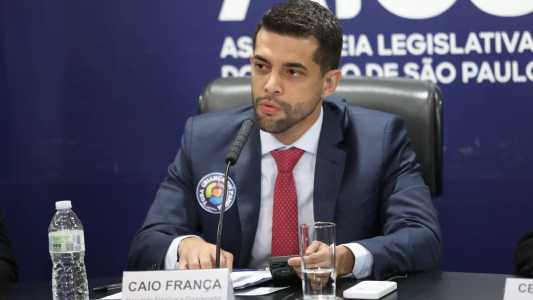 Caio França, do PSB, vai liderar frente sobre a cannabis medicinal em SP
