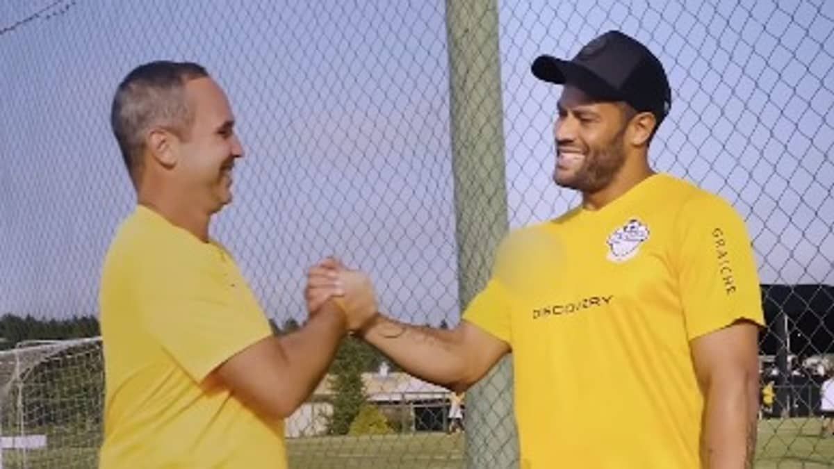 Atlético: Hulk participa de evento do ex-jogador Caio Ribeiro em São Paulo