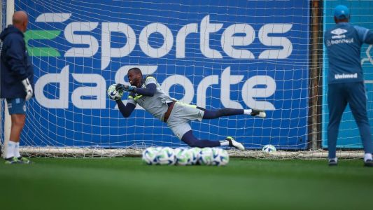 Caíque disputa posição com Felipe Scheibig no gol do Tricolor
