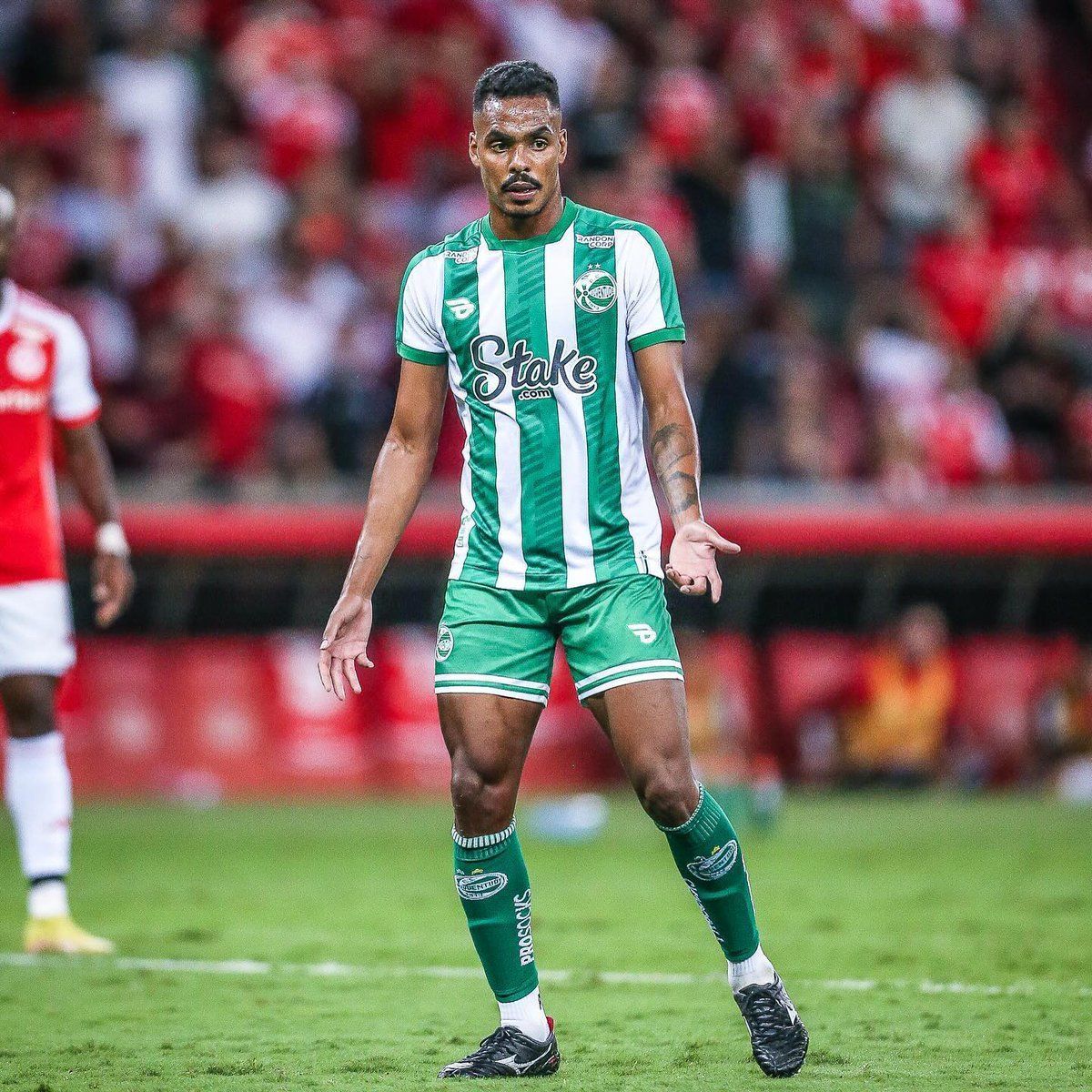 Vasco avalia nome de volante do Juventude para reforçar o elenco