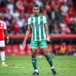 Vasco avalia nome de volante do Juventude para reforçar o elenco