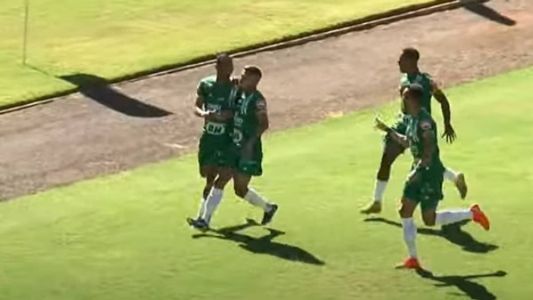Caíque marcou o gol da vitória do Uberlândia ainda no primeiro tempo
