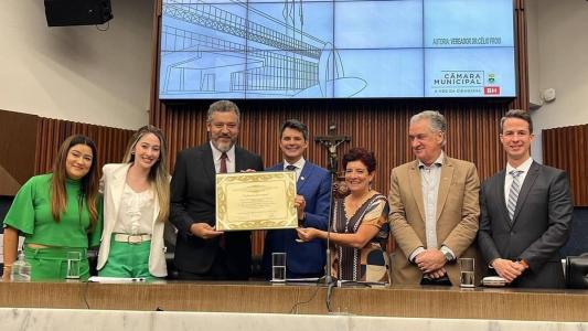 Caixa recebeu honraria na noite desta quinta-feira (29) em Belo Horizonte