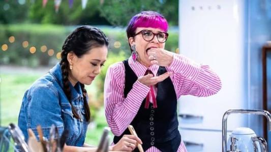 Cal Wilson durante participação no Bake Off Austrália