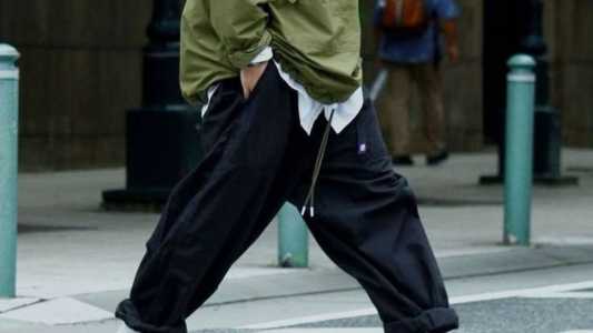 Calça baggy masculina como usar