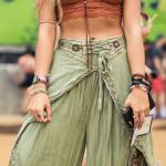 Calça estilo Aladdin domina a moda