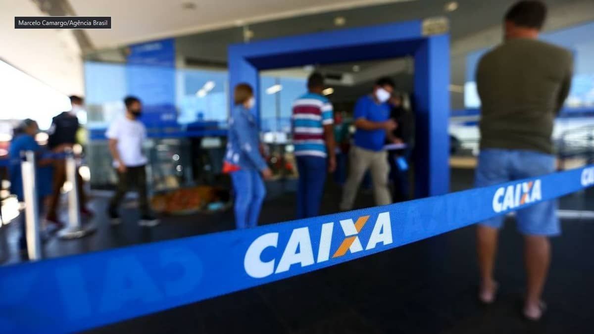 Trabalhadores começam a receber nesta quarta-feira o abono salarial de 2021