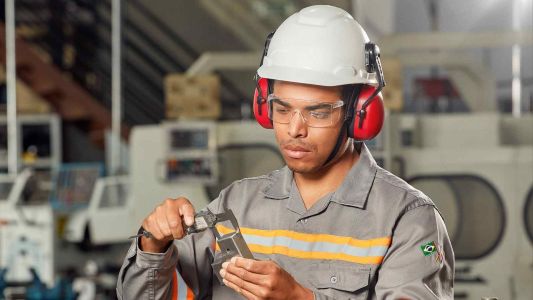 A precisão na indústria é um fator invisível, mas fundamental para a nossa segurança.