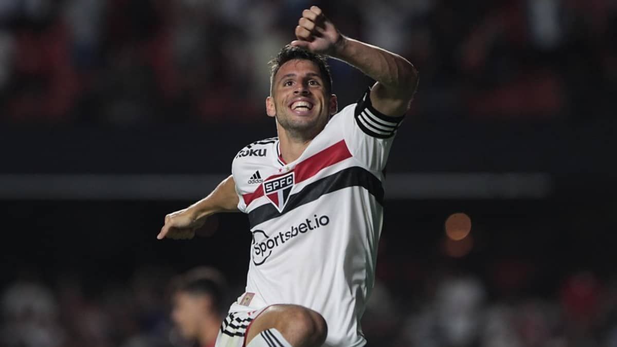 Vídeo: Calleri marca golaço em goleada do São Paulo sobre o Tolima
