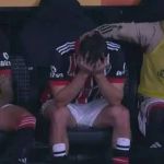 Calleri, do São Paulo, deixa campo lesionado em jogo com Corinthians