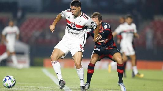 Calleri não conseguiu balançar as redes para o São Paulo no Morumbi