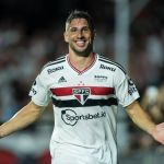 Calleri está a 1 gol de ser o 2º maior artilheiro estrangeiro do São Paulo 