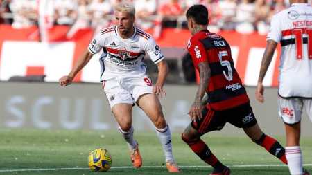 Calleri revela possibilidade de cirurgia e desfalque para o São Paulo em 2023