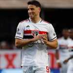 Calleri se isola como segundo maior artilheiro estrangeiro do São Paulo