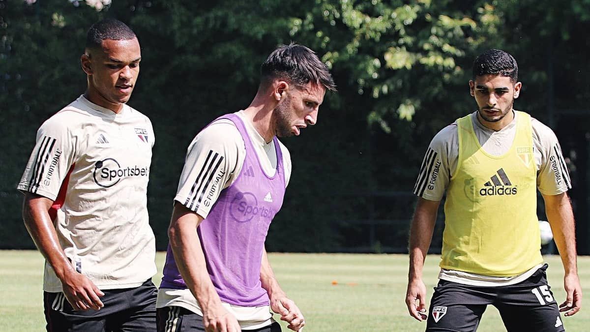Calleri repete treino com elenco e deve ficar disponível para o São Paulo