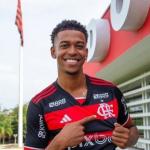 Reforço do Flamengo é regularizado e já pode estrear pelo Brasileiro