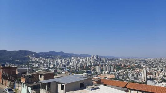 Calor atingiu a segunda maior temperatura de BH em 2023 nessa segunda-feira (13)
