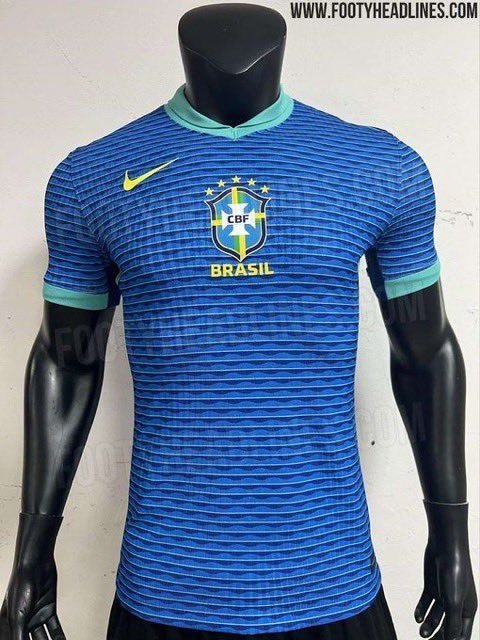 Escudo centralizado e 'ondas': site vaza suposta nova camisa azul da Seleção Brasileira