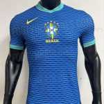 Escudo centralizado e 'ondas': site vaza suposta nova camisa azul da Seleção Brasileira