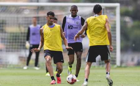 Reinier em treino do Atlético em 24 de janeiro de 2026