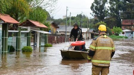 Câmara aprova projeto que reconhece estado de calamidade no RS até o fim do ano.