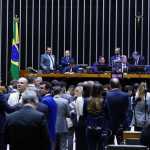 Entenda o projeto que torna crime discriminação contra políticos