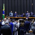 Entenda o projeto que torna crime discriminação contra políticos