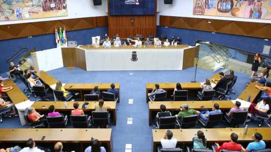 Câmara de BH aprova em 1º turno projeto que permite PBH encampar serviço de transporte público na capital