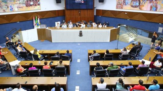 Câmara de BH aprova em 1º turno projeto que permite PBH encampar serviço de transporte público na capital