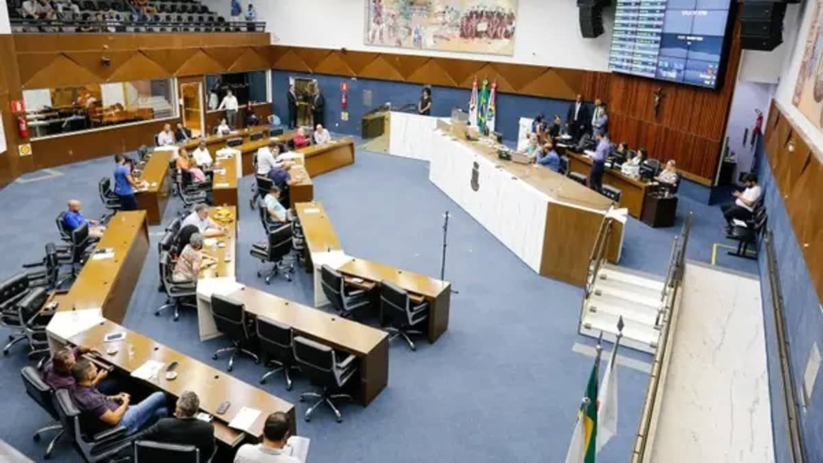 Vereadores de BH articulam criação da 'CPI da Máfia do Lixão' após nomeação de prefeito