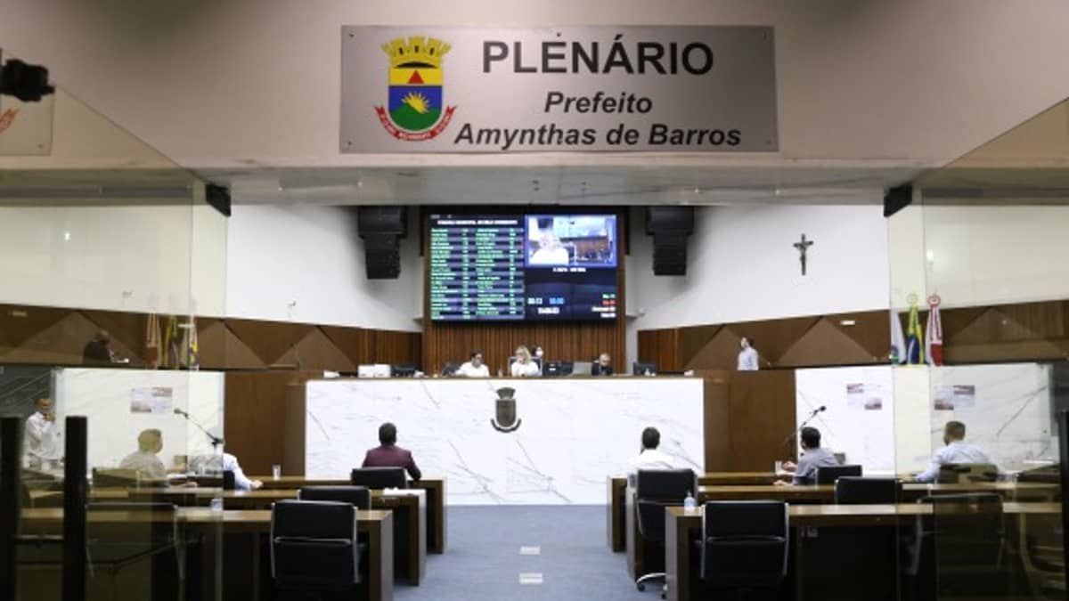 Vereadores de BH silenciam sobre embate entre ‘Família Aro’ e Gabriel, e sessão de CPI é adiada