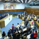 Vereadores mantém veto do prefeito e rua de BH não será batizada como Professor Olavo de Carvalho