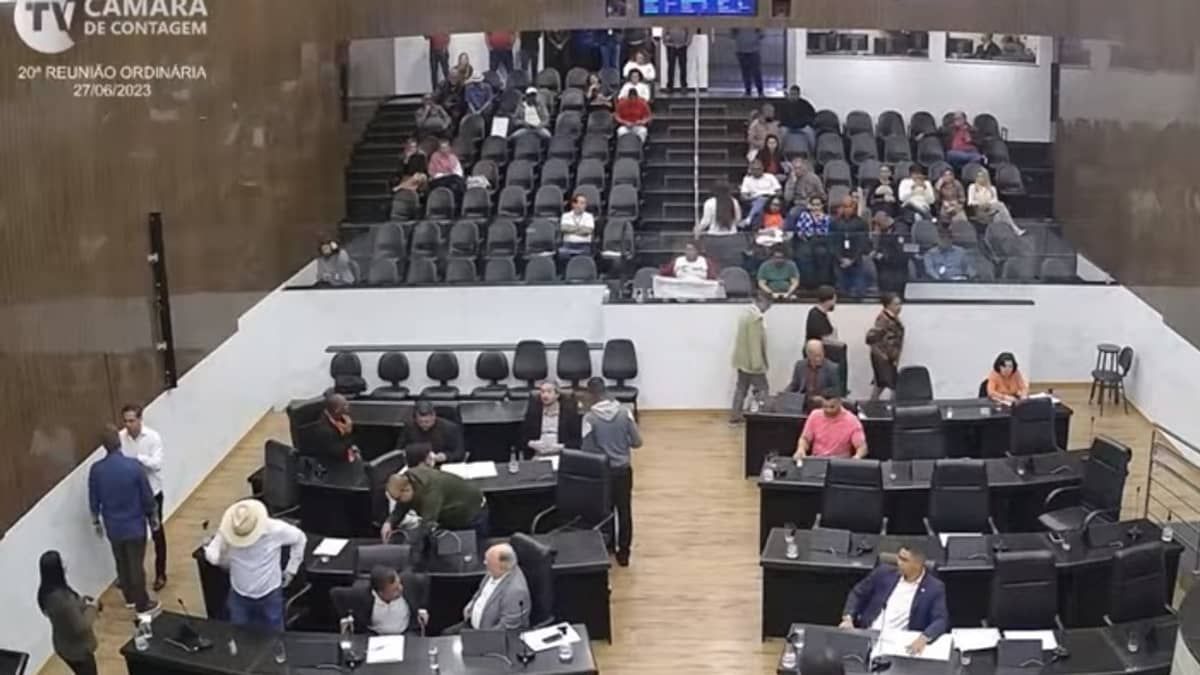 Câmara de Contagem aprova reajuste de 60% no salário dos vereadores; veja como votou cada parlamentar