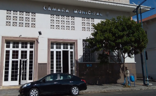Câmara de Poços de Caldas vota projeto que institui carruagem elétrica e extingue charretes