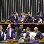 Câmara aprova projeto que endurece penas para homicídios em escolas