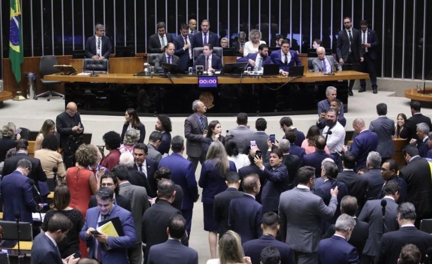 Urgência da Anistia: veja como votou cada deputado federal de Minas Gerais