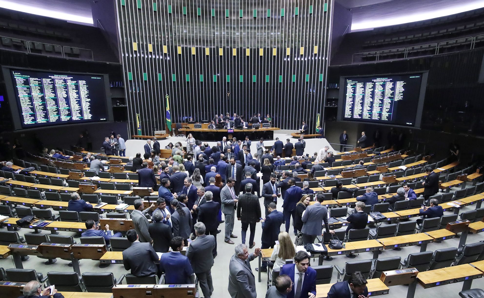 Projeto com taxação de compras de até US$ 50 chega ao Senado com outros jabutis aprovados pela Câmara