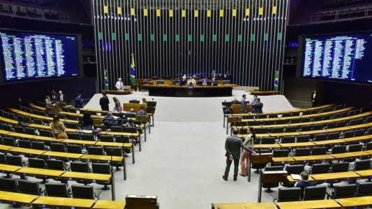 Câmara dos Deputados vota, nesta quinta (6), texto da reforma tributária